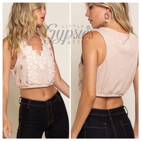 POL Keep it Classy Crop Top - Picture 4 of 13